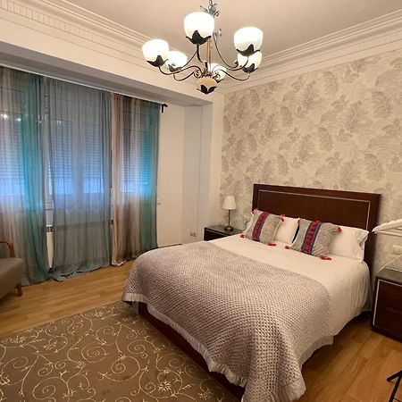 Centrico Apartamento Con Parking ア・コルーニャ エクステリア 写真